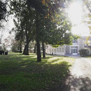 Maisons d'hotes Orangerie du Chateau Marith - Chambres et Gites avec Piscine : photos des chambres