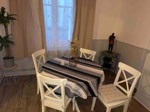 Appartements Appartement t3 en plein centre-ville chatellerault, : photos des chambres