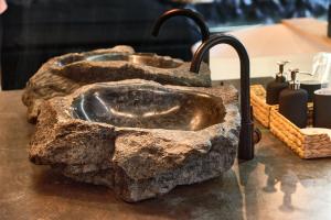 ЧЕРНАЯ СКАЛА - 50 м2 улица Жилянская 68 метро Олимпийская - новый дом