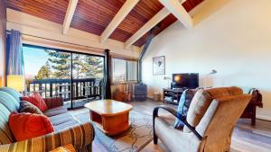 Mammoth Point #106 condo