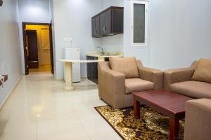 شقق اهلين اربعة للشقق المخدومة