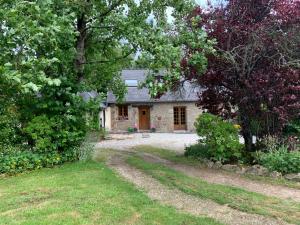 MAISON LA BURELIERE - holiday home for families, groups, couples