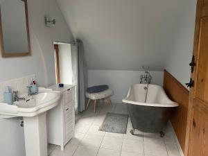 Maisons de vacances MAISON LA BURELIERE - holiday home for families, groups, couples : photos des chambres