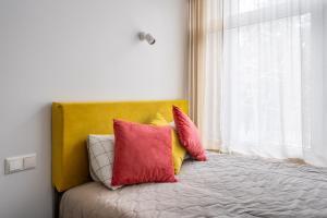 Seaside Escape in Dzintaru Studio Apartments 100m from Beach and Near Forest Park