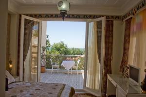 Comfort Double Room with Terrace or Balcony - seaside room in Ersari Hotel