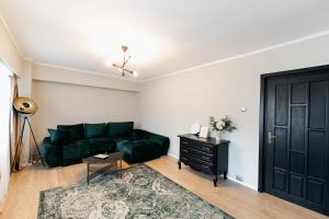 Beautiful and cozy 2 bedroom apartment with living room loft