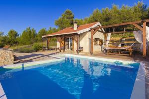 Family friendly house with a swimming pool Bilice, Krka - 20249 