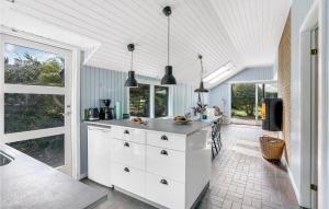 2 Bedroom Lovely Home In Liseleje