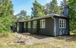 Cozy Home In Nexø With Wifi