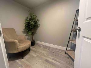 Quaint new renovation perfect for your large group