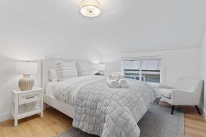 @ Marbella Lane - 3BR wsweeping views of Bay Area