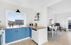 3 Bedroom Nice Home In Hvide Sande