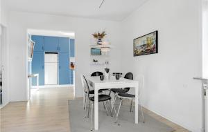 3 Bedroom Nice Home In Hvide Sande
