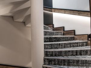 Appartement chic Méribel - skis aux pieds, cheminée & parking - FR-1-613-40