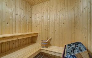 Awesome Home In Hals With Kitchen