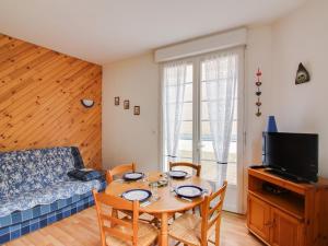 Appartement T2 avec terrasse, coin nuit, parking et proximité télécabine - 4 pers. - FR-1-401-66