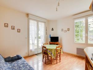 Appartement T2 avec terrasse, coin nuit, parking et proximité télécabine - 4 pers. - FR-1-401-66