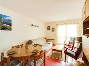 Appartement T2 avec balcon, parking privé, proche du centre et des remontées mécaniques - FR-1-401-92 - Estaing