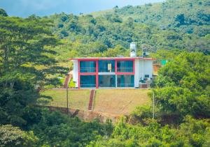 Hidden Valley Hill View Cottage Vagamon by VOYE HOMES