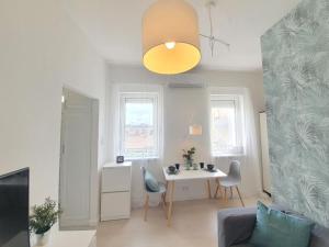 Master apartment with Air CONDITION and SEPARATED ROOFTOP terrace