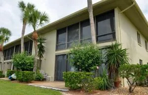 Westbay Point Moorings 274 Home - 霍姆斯海滩