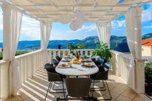 Lovely Lucias house