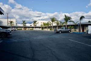 Sands Motel by Ontario Airport & Toyota Arena