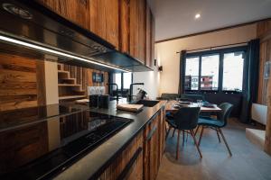 Studio Interlude by ExplorHome