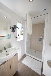 Campings Camping les Cantarelles : photos des chambres