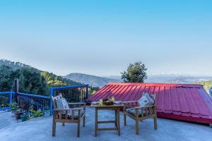 SaffronStays Altura - 2-BR villa with attic room, verandahs, orchards & Himalayan views in Mukteshwar