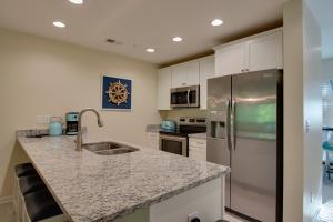 Spacious Condo in the Heart of Hilton Head