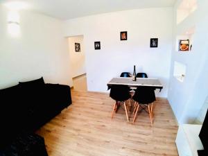 Apartment in Supetarska Draga with sea view, balcony, air conditioning, WiFi 4325-3