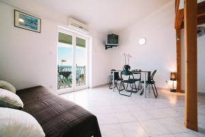 Apartment in Duce with sea view, balcony, air conditioning, WiFi 4167-5 
