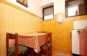 Apartment in Starigrad-Paklenica with balcony, air conditioning, WiFi 627-5 