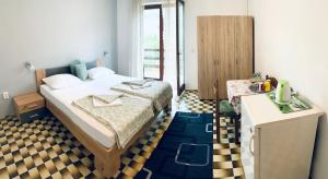 Rooms in Starigrad-Paklenica with terrace, air conditioning, WiFi 627-6