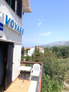 Rooms in Starigrad-Paklenica with terrace, air conditioning, WiFi 627-6