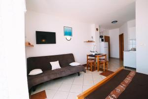 Apartment in Due with sea view, balcony, air conditioning, WiFi 4167-1 