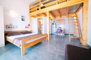 Studio apartment in Duce with sea view, balcony, air conditioning, WiFi 4167-7 