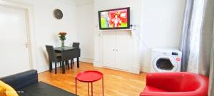 Orchid 2 At Regents Park