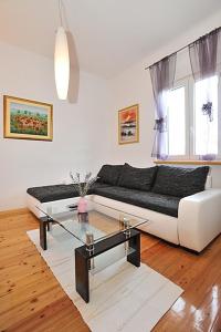 Apartment in Poljana with sea view, terrace, air conditioning, WiFi 3617-1