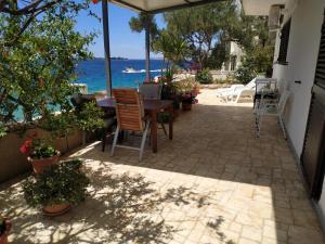 Apartment in Tribunj with sea view, terrace, air conditioning, WiFi 3348-2