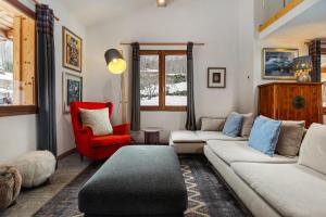 Chalet Fleur de Lys - Chalet 4BR Wood Stove , Home Cinema , Parental Suite - By Cozee Rentals