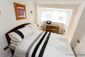 CROYDE WONKY COTTAGE 1 Bedroom