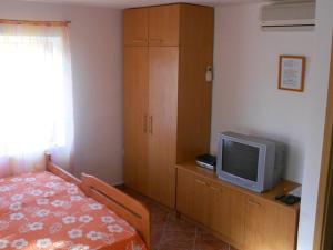 Studio apartment in Privlaka with balcony, air conditioning, WiFi 878-2