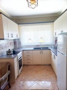 Evis Maisonette with sea view