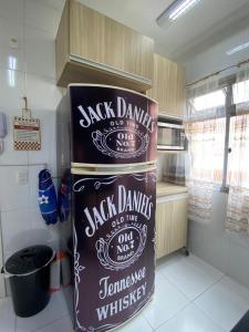 Ap 600m da Praia Enseada, Ar, Wifi, Filtro, vaga