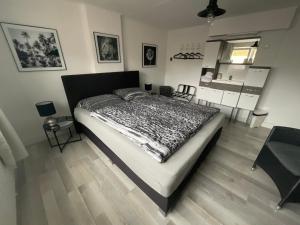 Double Room with Private Bathroom in the Hallway room in Pension Auberge de Dael