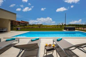 Villa Bella and Chiara 