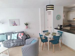 The Heights - Los Cristianos - heated pool - WiFi free
