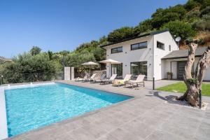 3 Bedroom Modern Villa, Pool, Savoca, East Sicily